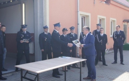 Wręczenie umów w ramach Ogólnopolskiego programu finansowania służb ratowniczych część 2), tzw. Mały Strażak