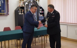 Wręczenie umów w ramach Ogólnopolskiego programu finansowania służb ratowniczych część 2), tzw. Mały Strażak