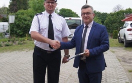 Wręczenie umów w ramach Ogólnopolskiego programu finansowania służb ratowniczych część 2), tzw. Mały Strażak