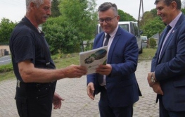 Wręczenie umów w ramach Ogólnopolskiego programu finansowania służb ratowniczych część 2), tzw. Mały Strażak