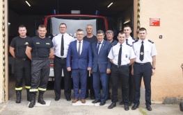 Wręczenie umów w ramach Ogólnopolskiego programu finansowania służb ratowniczych część 2), tzw. Mały Strażak