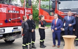 Wręczenie umów w ramach Ogólnopolskiego programu finansowania służb ratowniczych część 2), tzw. Mały Strażak