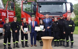 Wręczenie umów w ramach Ogólnopolskiego programu finansowania służb ratowniczych część 2), tzw. Mały Strażak