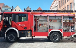 Komenda PSP w Żarach cieszy się nowym samochodem – to najnowocześniejszy sprzęt w skali kraju