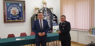 Wręczenie umów w ramach Ogólnopolskiego programu finansowania służb ratowniczych część 2), tzw. Mały Strażak