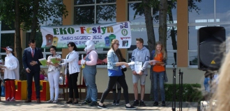 W Kargowej pod hasłem „Śmieci segregujesz – Ziemię ratujesz”.