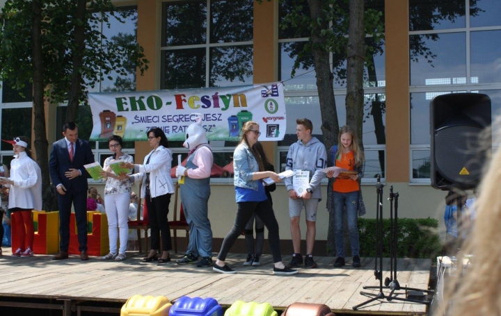 W Kargowej pod hasłem „Śmieci segregujesz – Ziemię ratujesz”.